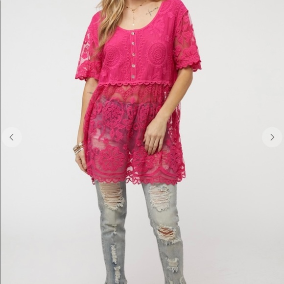 Crochet round neck button down top. - Picture 4 of 5